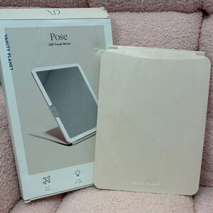 Vanity Planet Cream‎ LED Travel Mirror